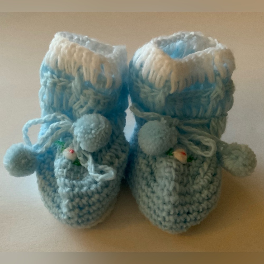 Vintage Cozy Blue Knitted Baby Booties